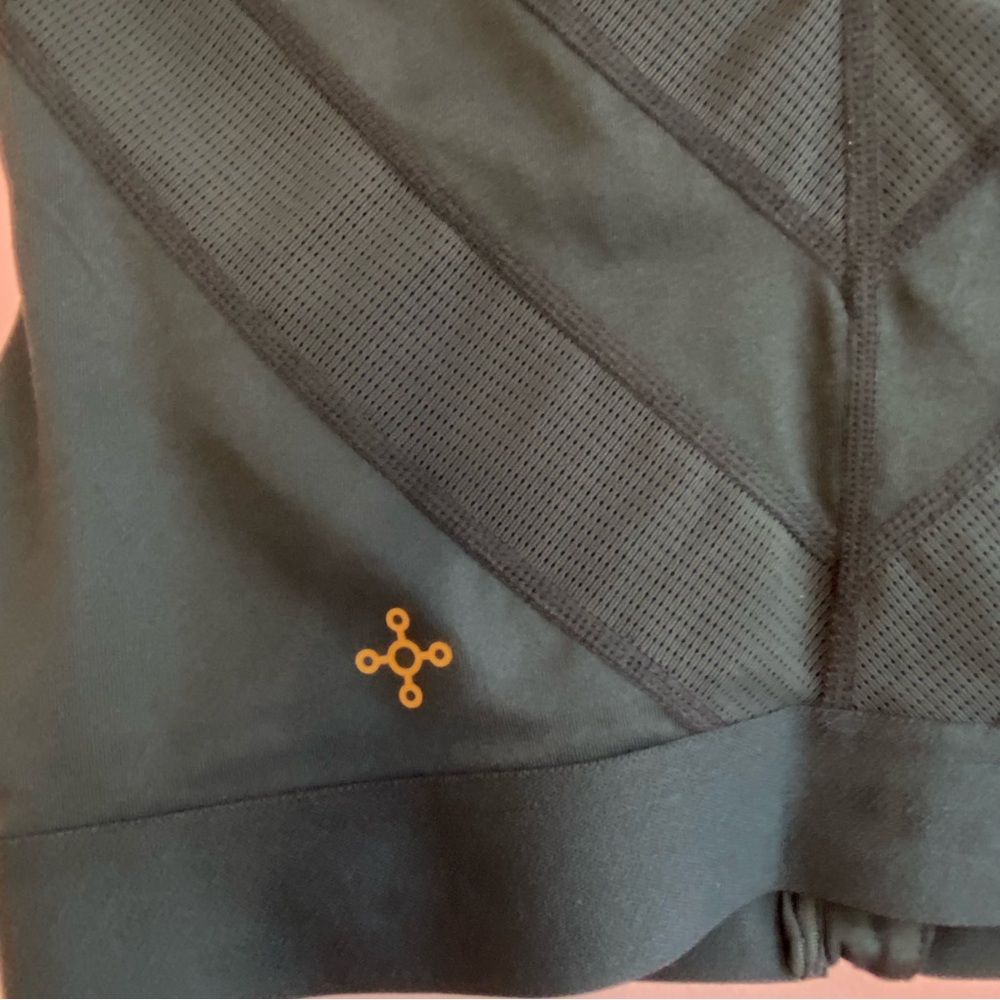SOLD! Tommie Copper Shoulder Support Bra with Zipper, Black, M - Picture 11 of 15